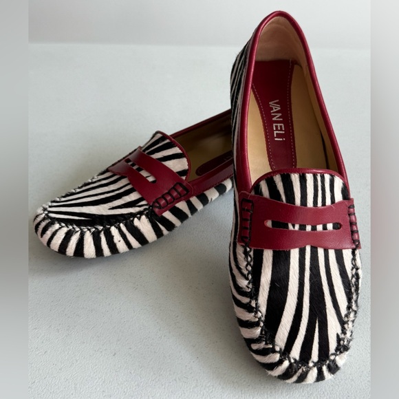 Vaneli Rolf Women’s 7M Zebra Print Red Trim Penny Loafer Comfortable Moccasin - Picture 1 of 14